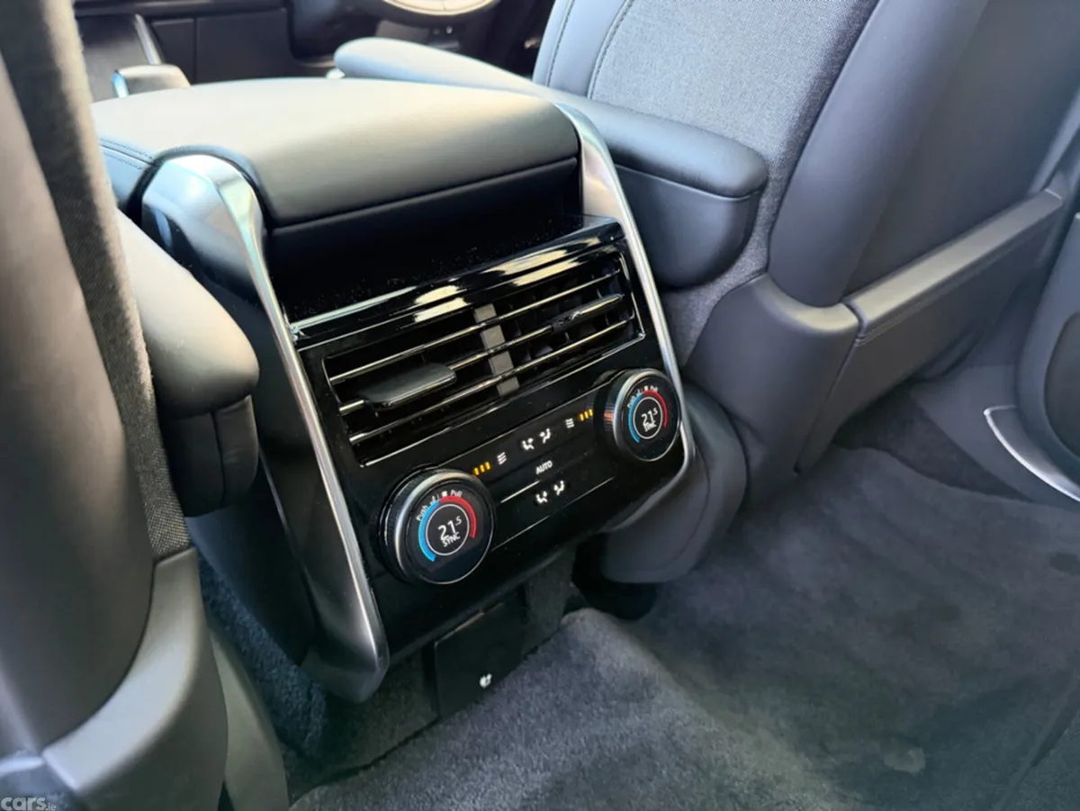 Land Rover Range Rover SUV, Petrol Plug-in Hybrid, 2026, Green