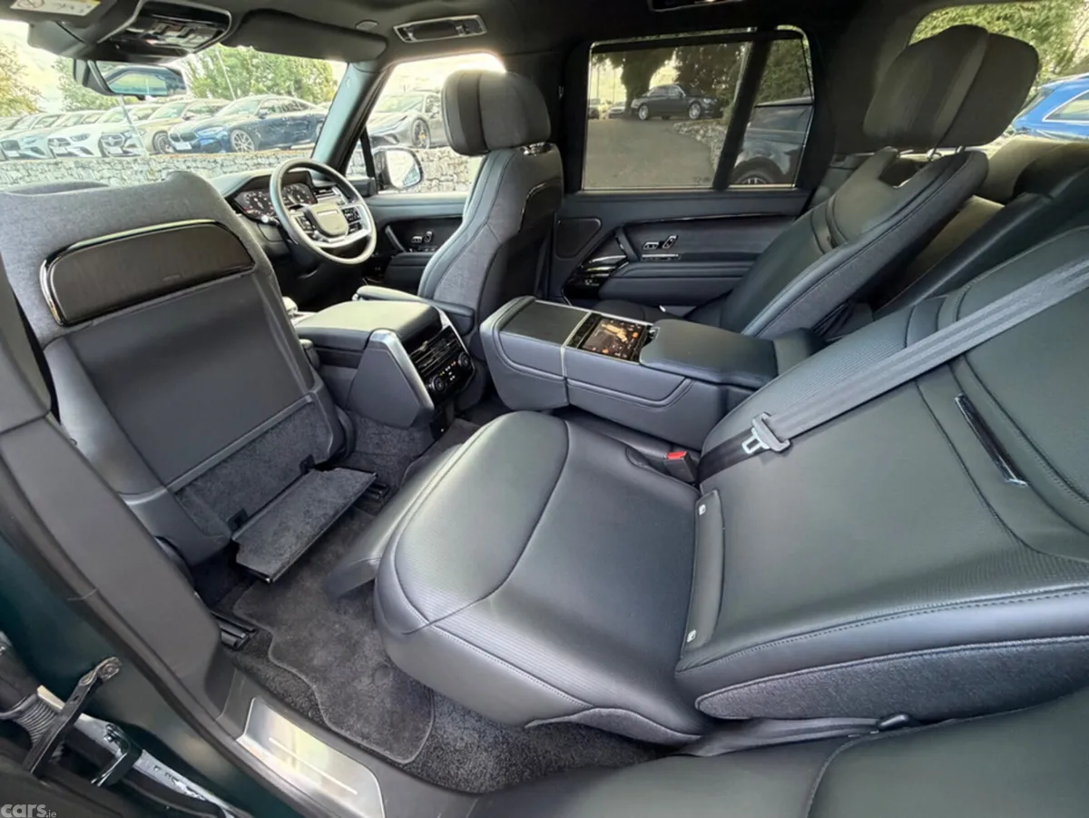 Land Rover Range Rover SUV, Petrol Plug-in Hybrid, 2026, Green
