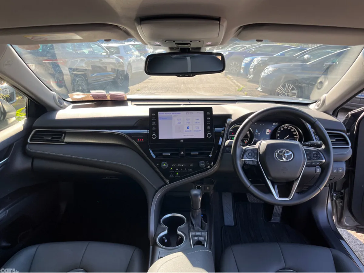 Toyota Camry Saloon, Petrol Hybrid, 2022, Grey