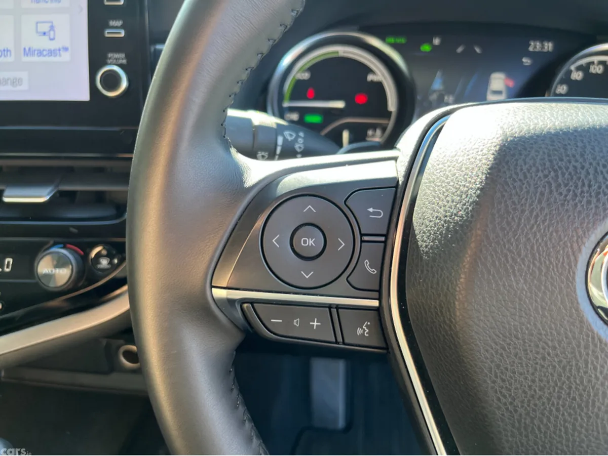 Toyota Camry Saloon, Petrol Hybrid, 2022, Grey