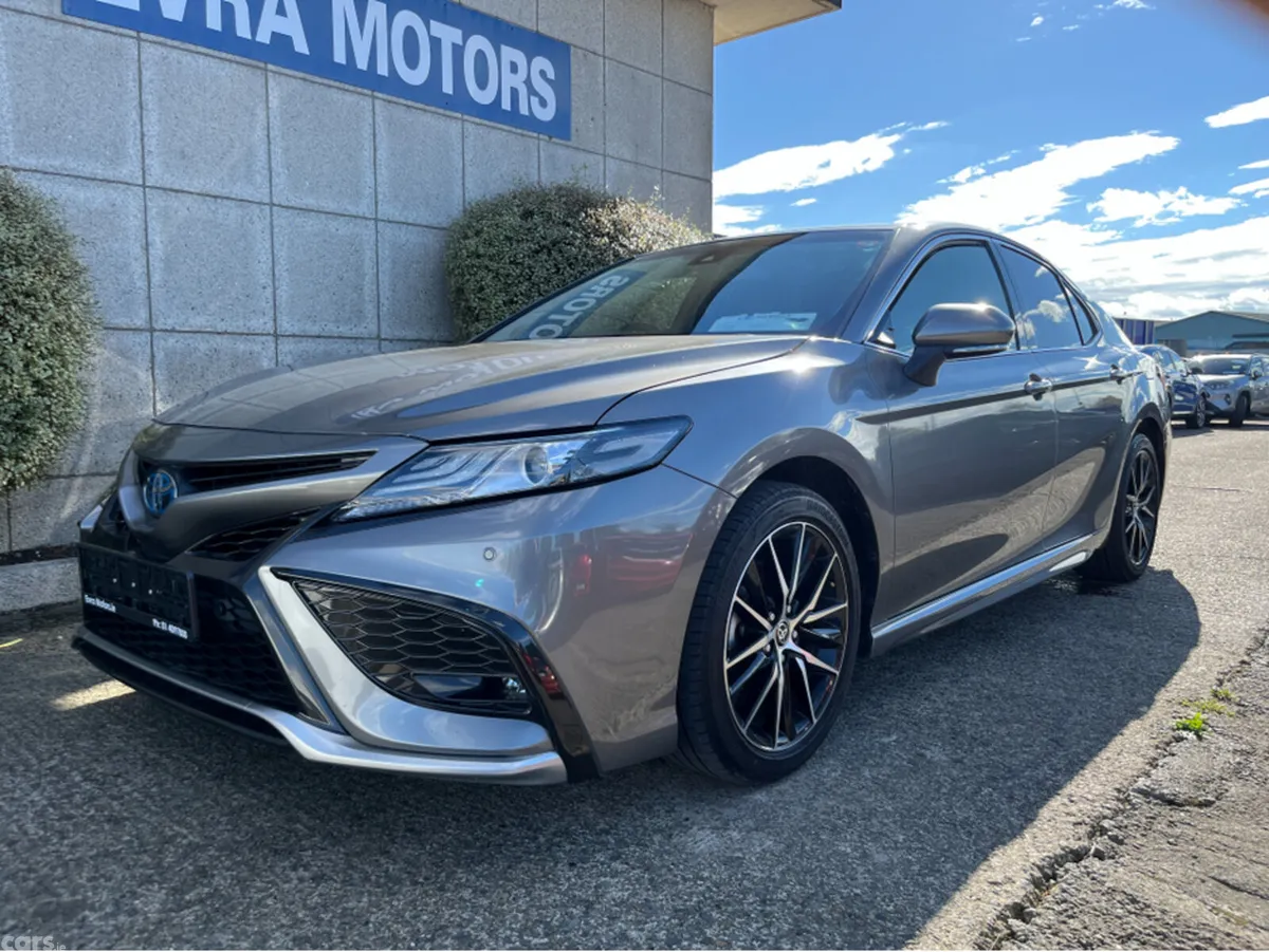 Toyota Camry Saloon, Petrol Hybrid, 2022, Grey