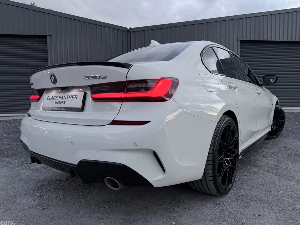 BMW 3-Series Saloon, Petrol Plug-in Hybrid, 2022, White