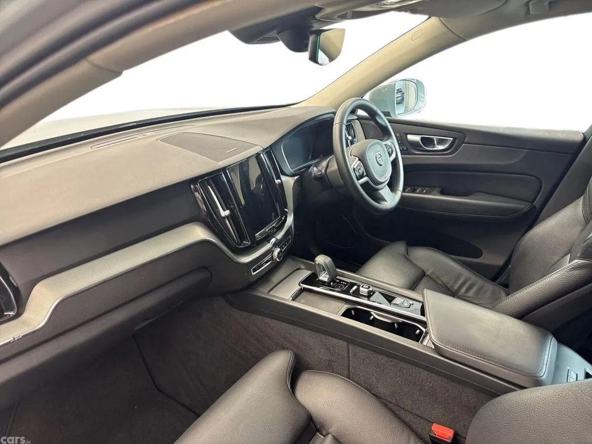 Volvo XC60 SUV, Petrol Plug-in Hybrid, 2024, Grey