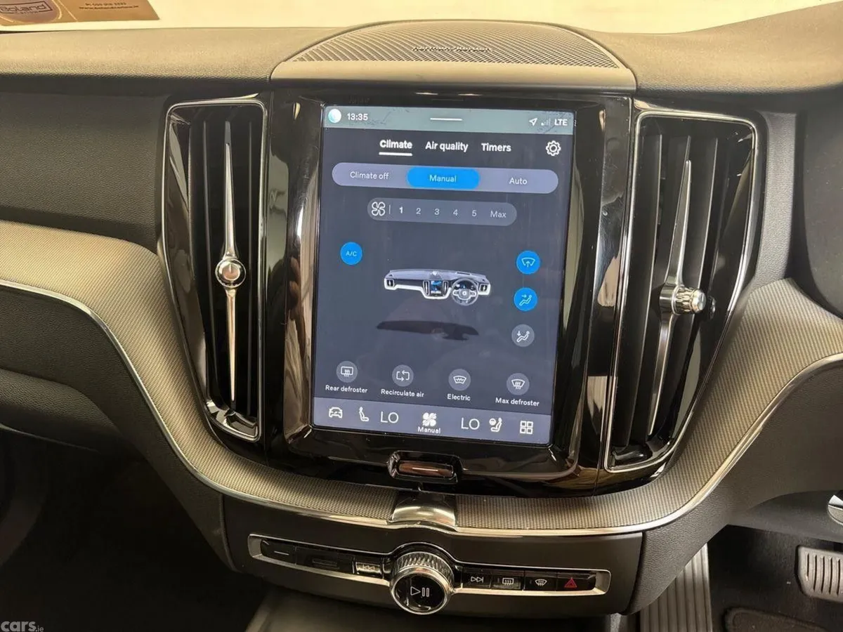 Volvo XC60 SUV, Petrol Plug-in Hybrid, 2024, Grey