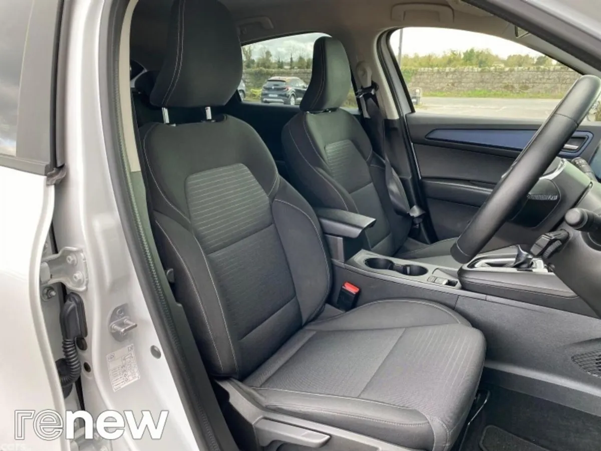 Renault Arkana Hatchback, Petrol, 2022, White