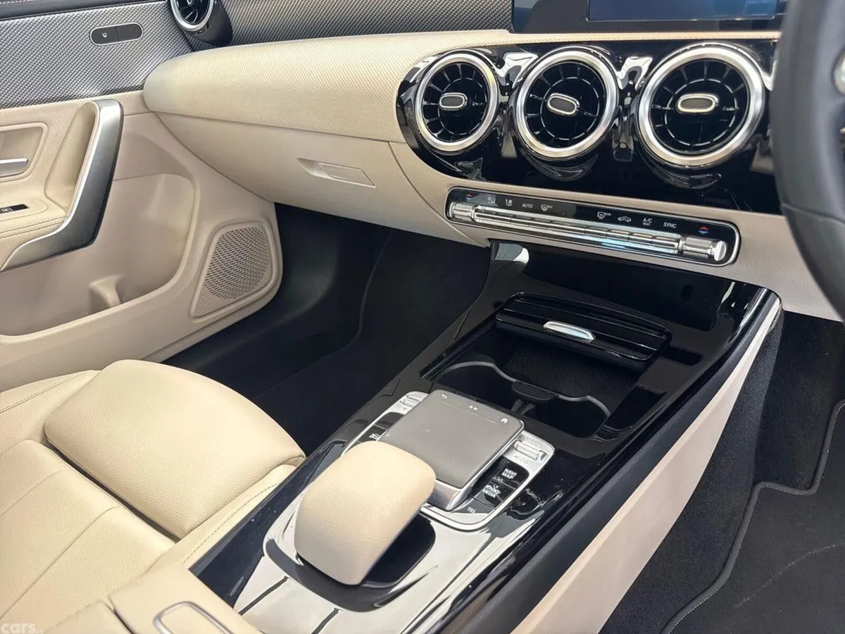 Mercedes-Benz CLA Saloon, Diesel, 2020, Blue