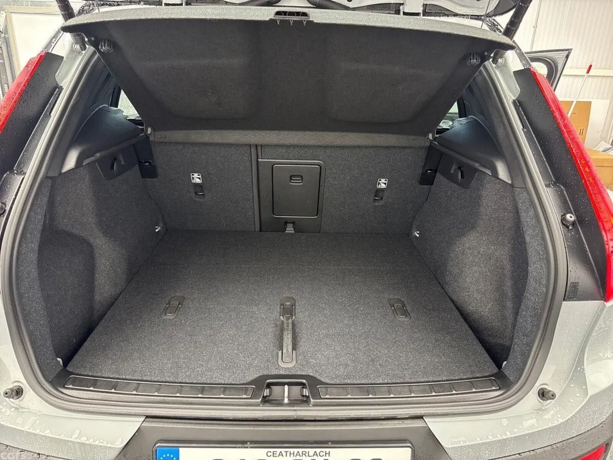 Volvo XC40 Estate, Electric, 2024, Grey