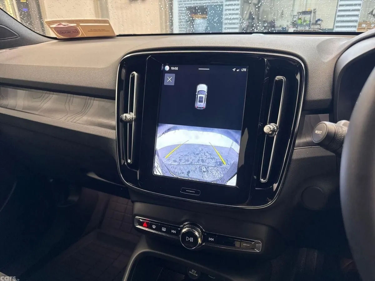 Volvo XC40 Estate, Electric, 2024, Grey