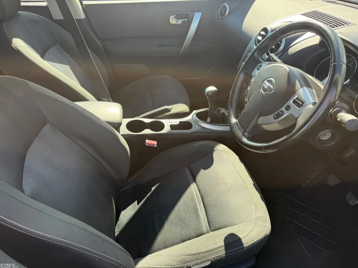 Nissan Qashqai Hatchback, Petrol, 2011, Blue