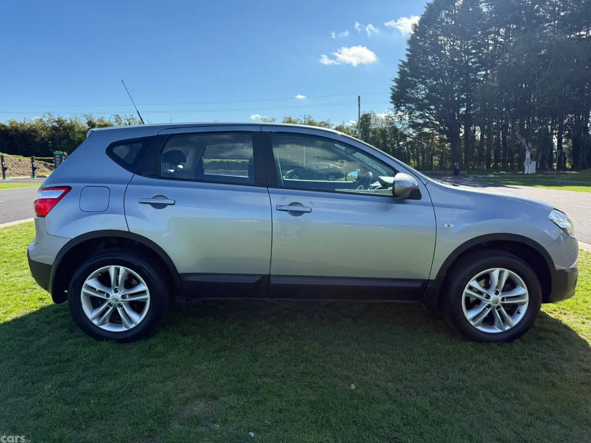 Nissan Qashqai Hatchback, Petrol, 2011, Blue