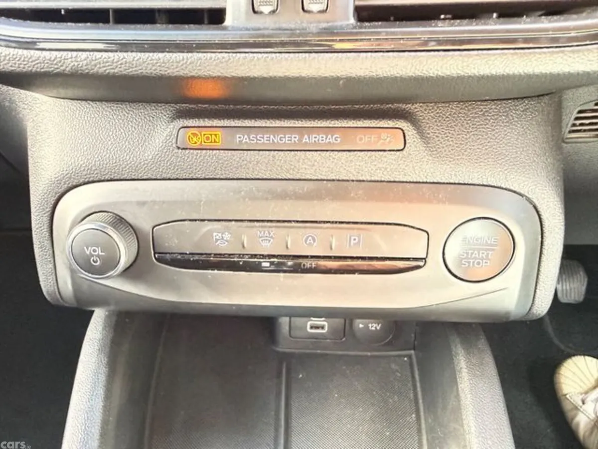 Ford Focus Hatchback, Petrol, 2024, Grey