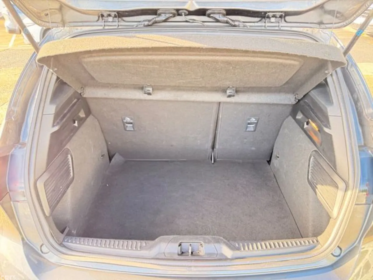 Ford Focus Hatchback, Petrol, 2024, Grey
