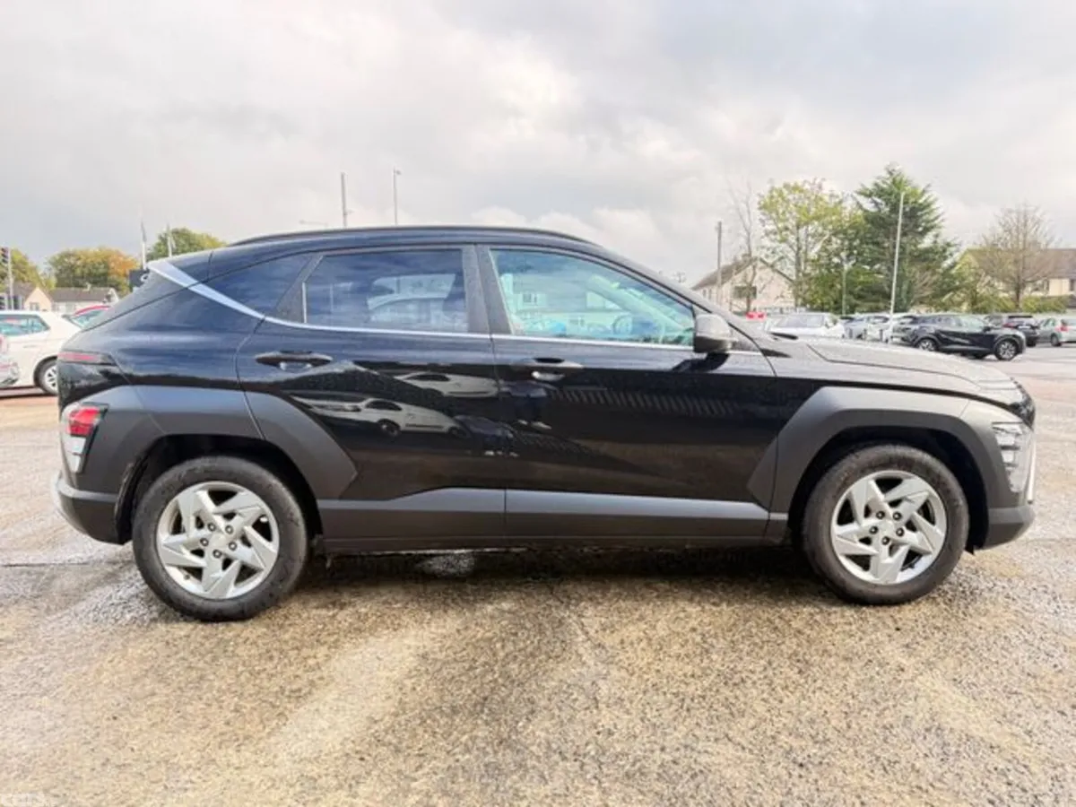 Hyundai KONA MPV, Petrol, 2024, Black