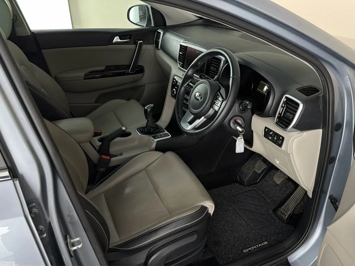 Kia Sportage SUV, Diesel Hybrid, 2021, Grey