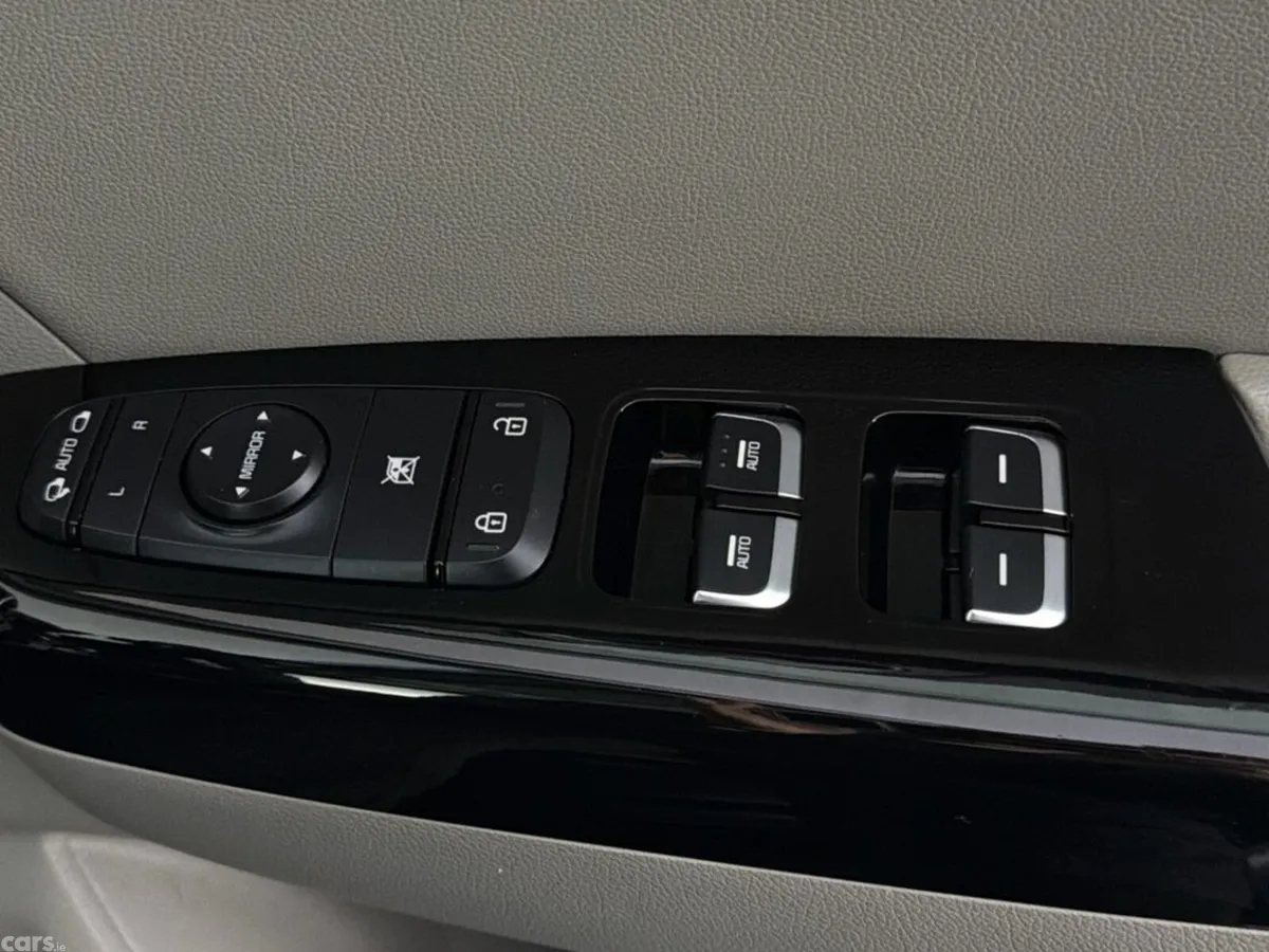 Kia Sportage SUV, Diesel Hybrid, 2021, Grey