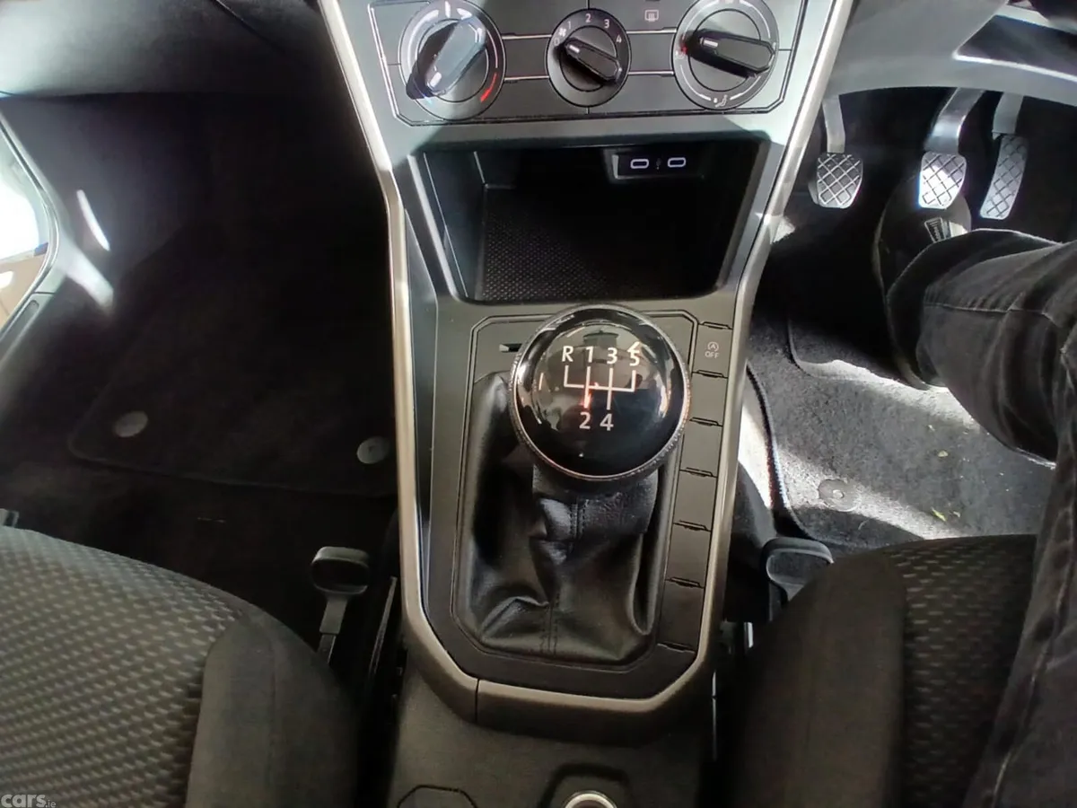 Volkswagen Polo Hatchback, Petrol, 2020, White