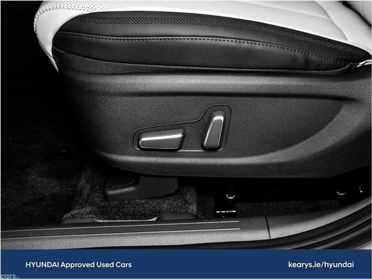 Hyundai Santa Fe SUV, Petrol Plug-in Hybrid, 2023, Grey