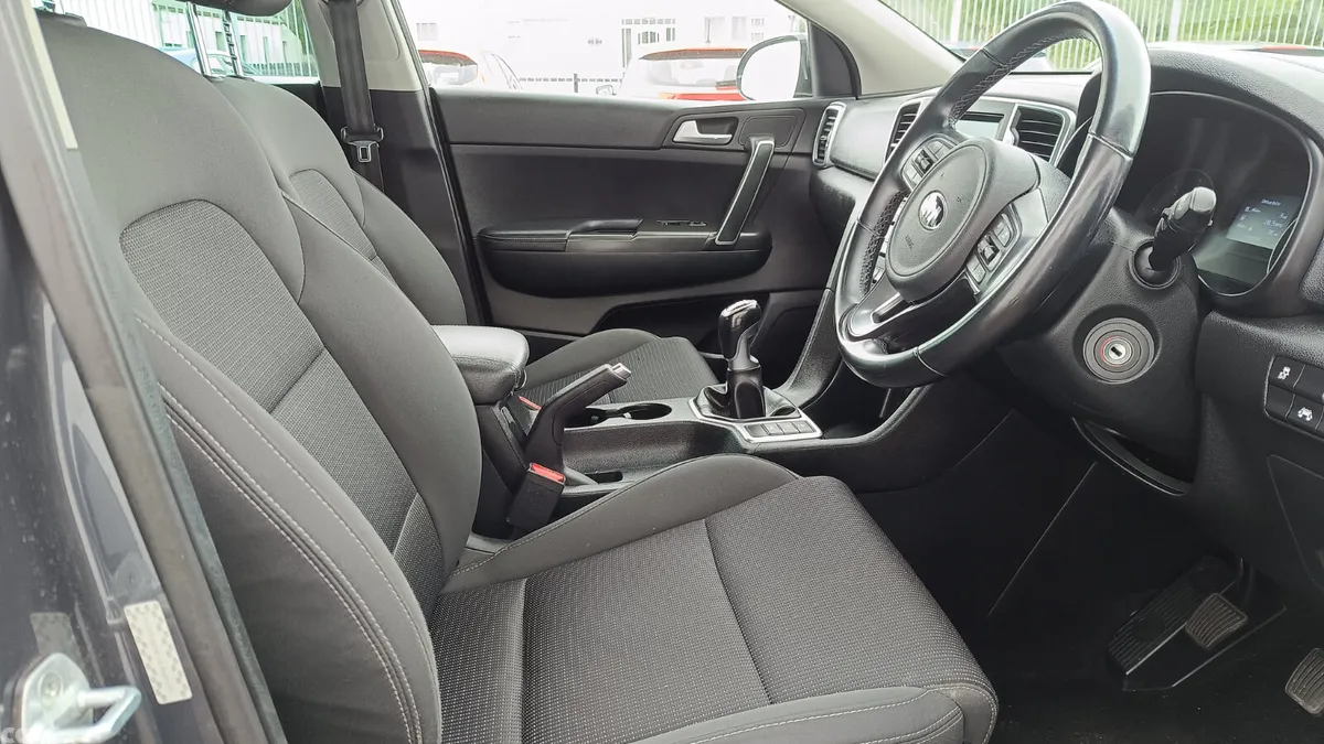 Kia Sportage SUV, Diesel, 2016, Silver