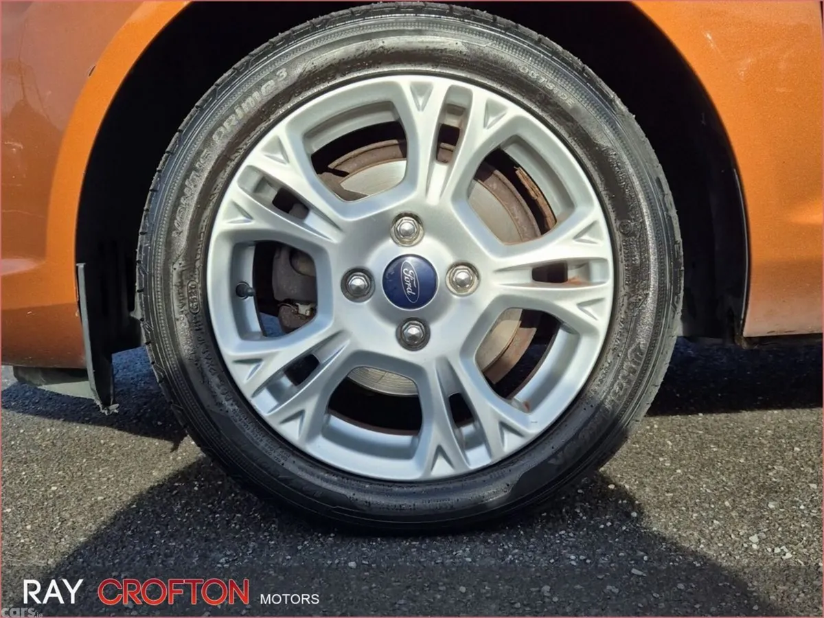 Ford Fiesta Hatchback, Petrol, 2015, Brown