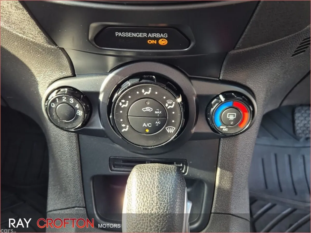 Ford Fiesta Hatchback, Petrol, 2015, Brown