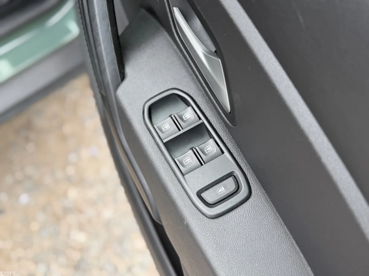 Dacia Duster SUV, Diesel, 2023, Grey