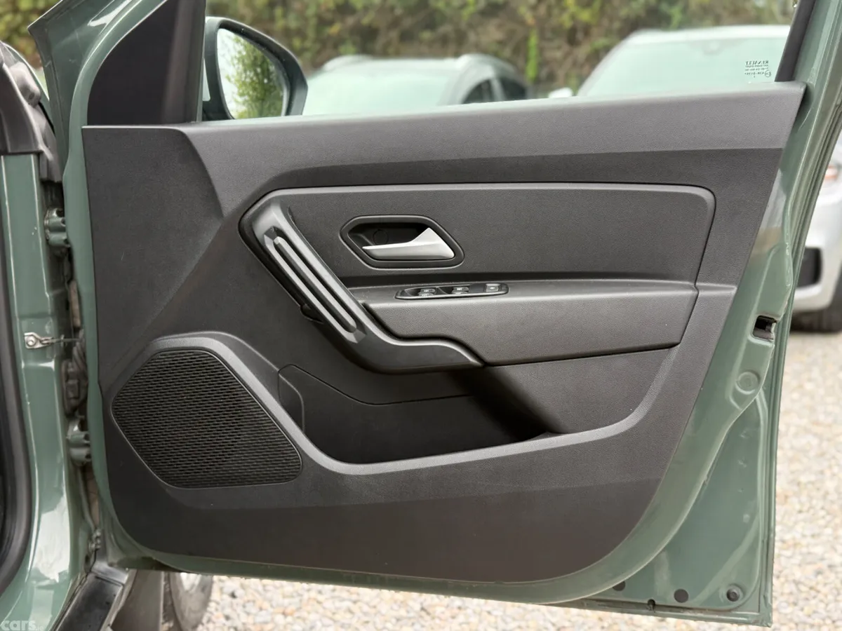 Dacia Duster SUV, Diesel, 2023, Grey