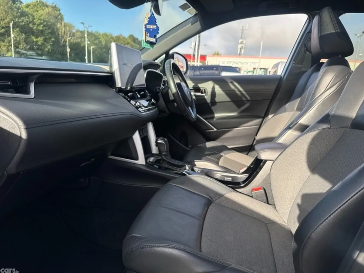 Toyota Corolla Cross SUV, Petrol Hybrid, 2023, White