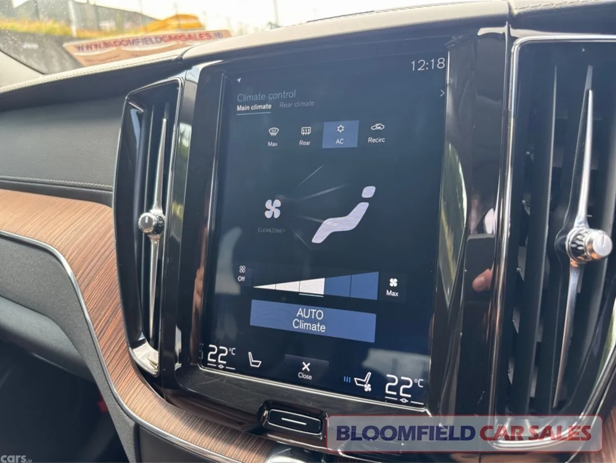 Volvo XC60 SUV, Diesel, 2019, Gold
