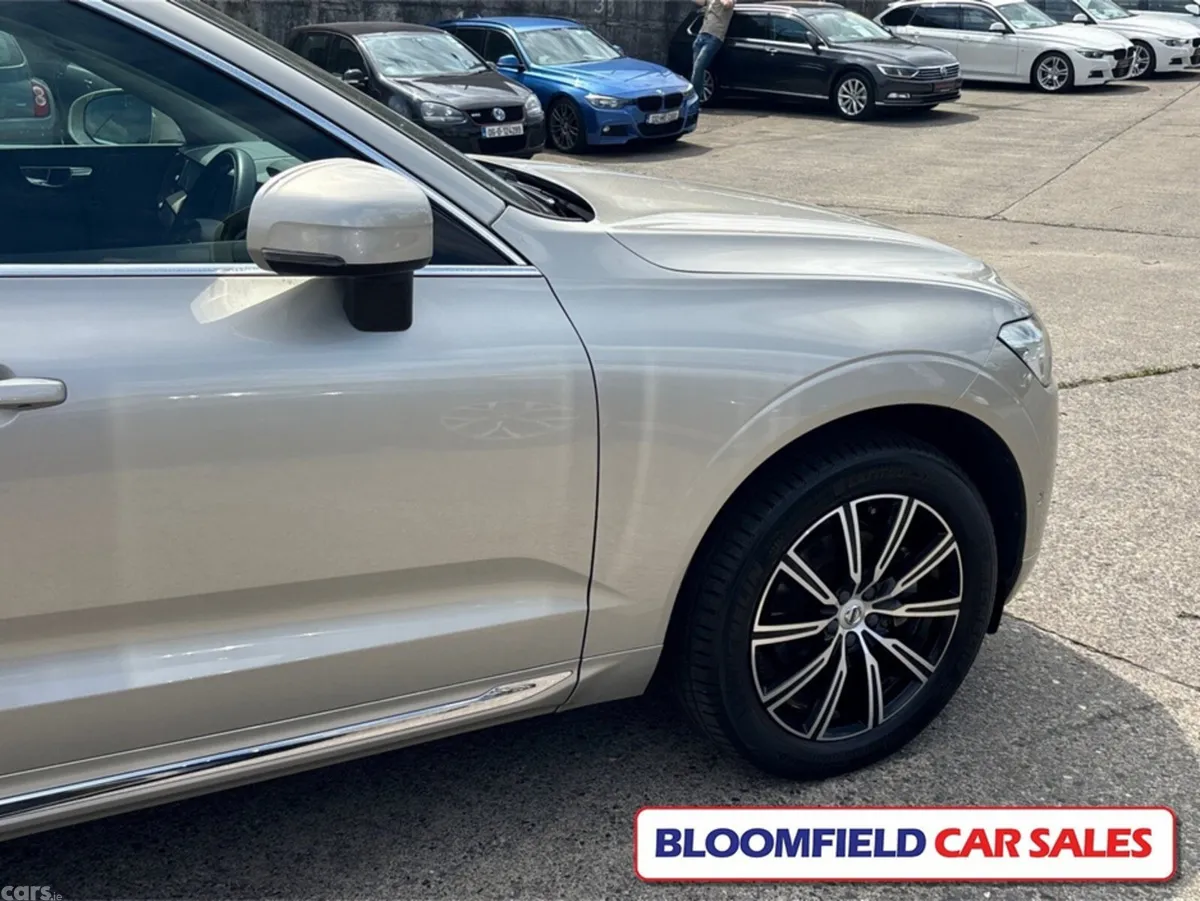 Volvo XC60 SUV, Diesel, 2019, Gold