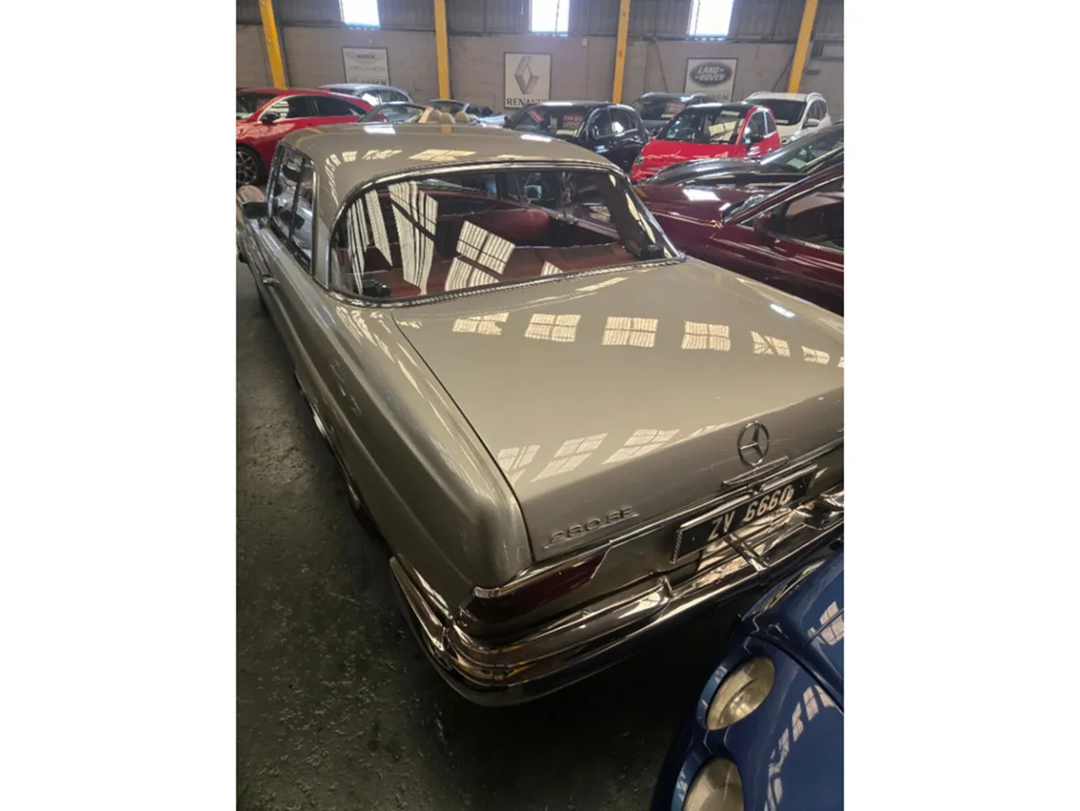 Mercedes-Benz 280 Coupe, Petrol, 1969, Grey