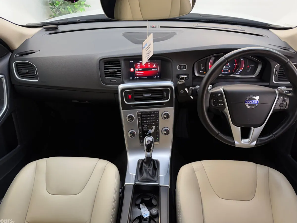 Volvo V60 Estate, Diesel, 2017, White