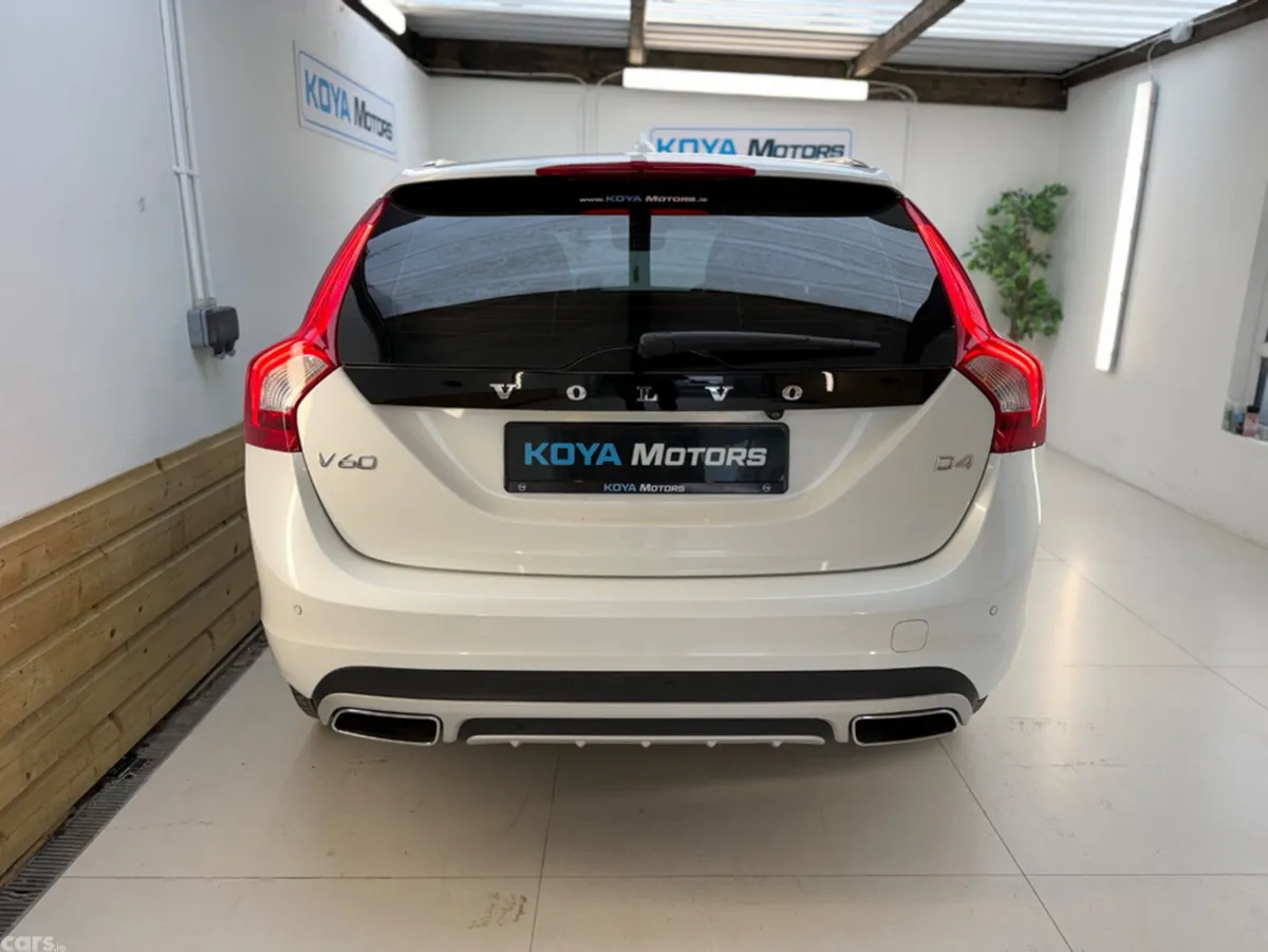 Volvo V60 Estate, Diesel, 2017, White