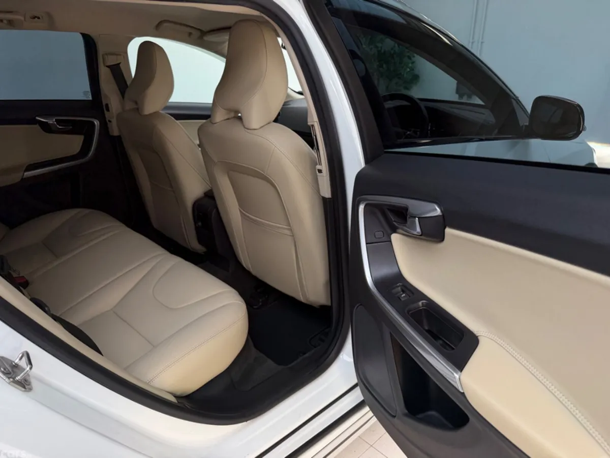Volvo V60 Estate, Diesel, 2017, White