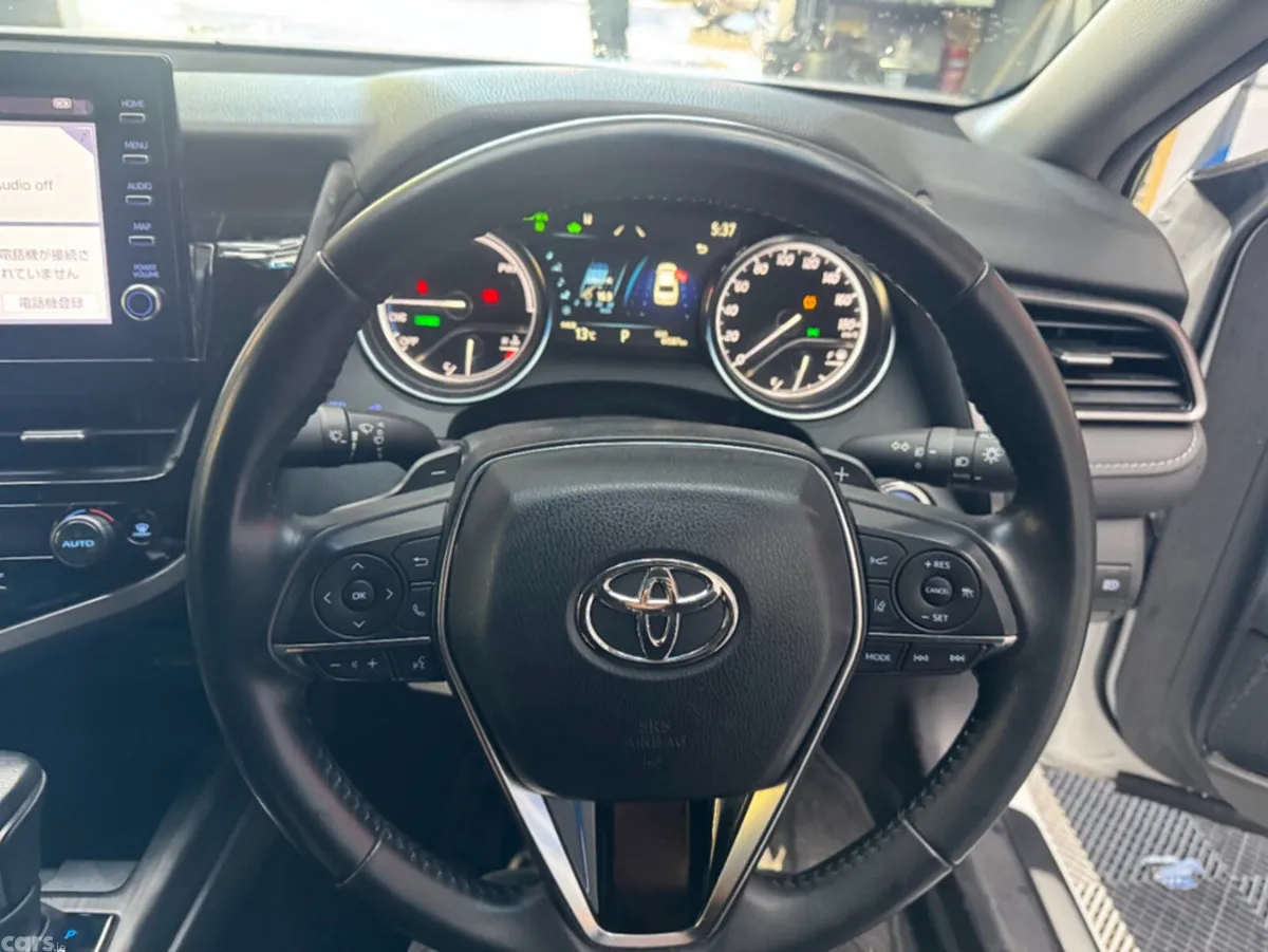 Toyota Camry Saloon, Petrol, 2022, White