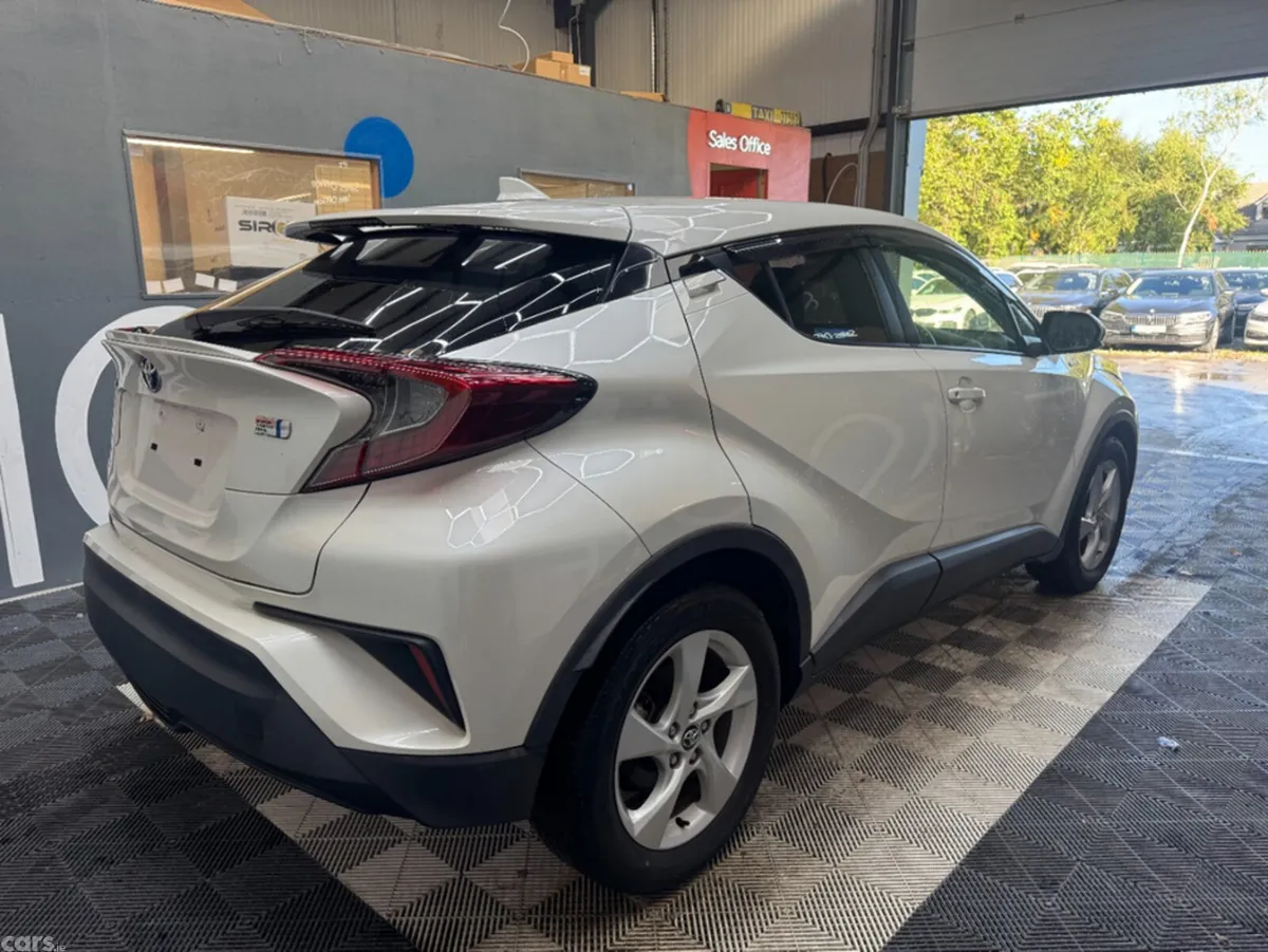 Toyota C-HR SUV, Petrol, 2019, White