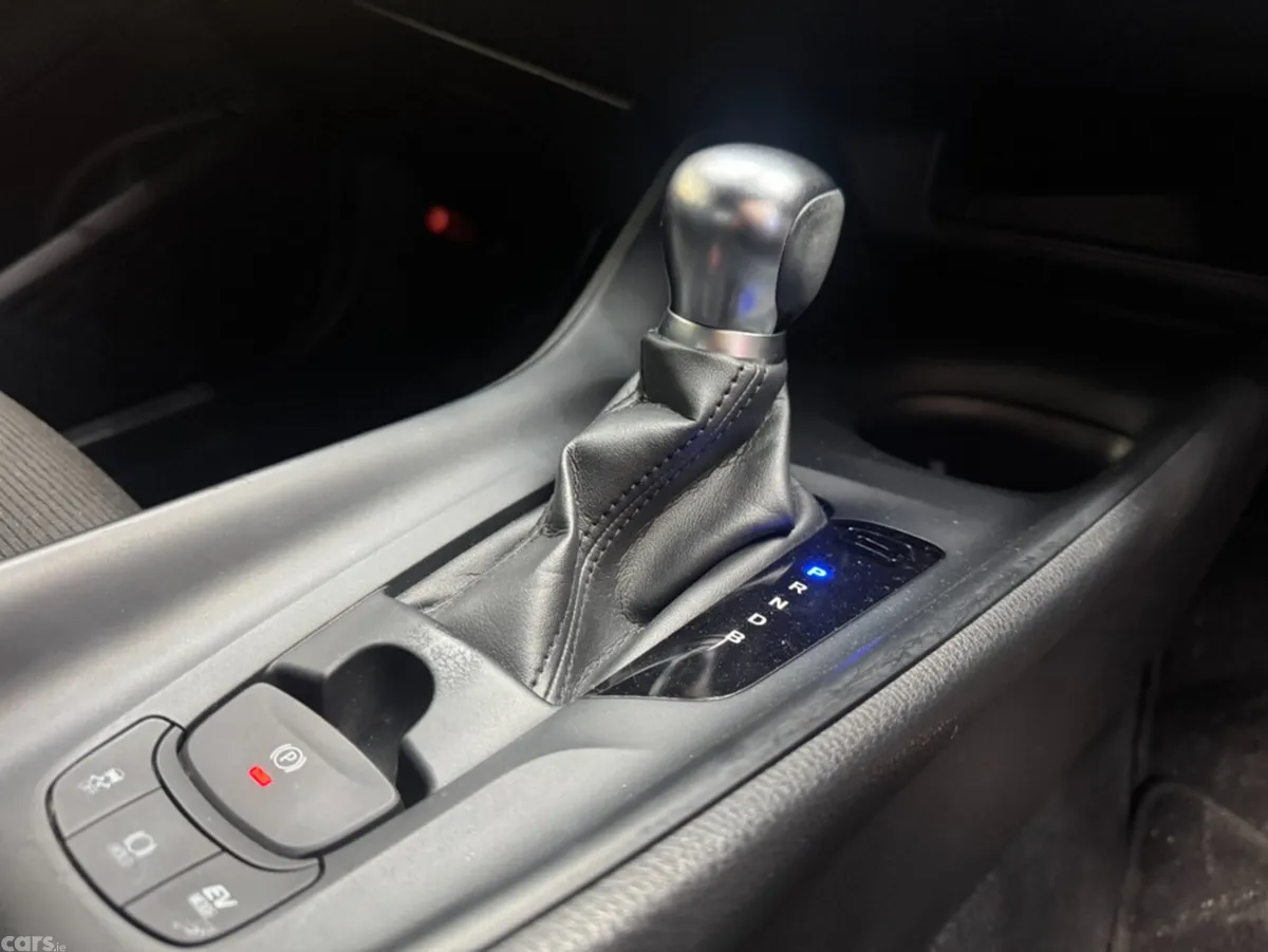 Toyota C-HR SUV, Petrol, 2019, White