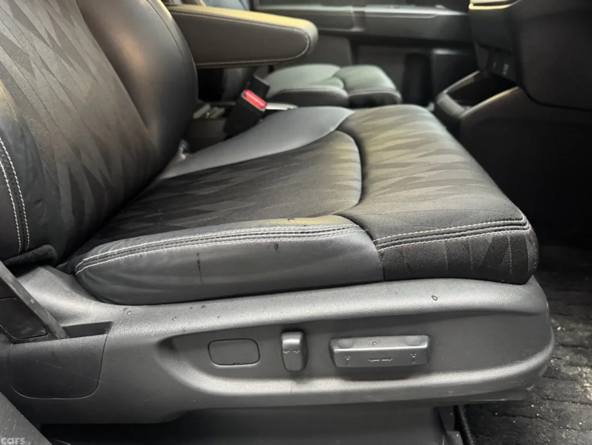 Honda Odyssey MPV, Petrol Hybrid, 2019, Black