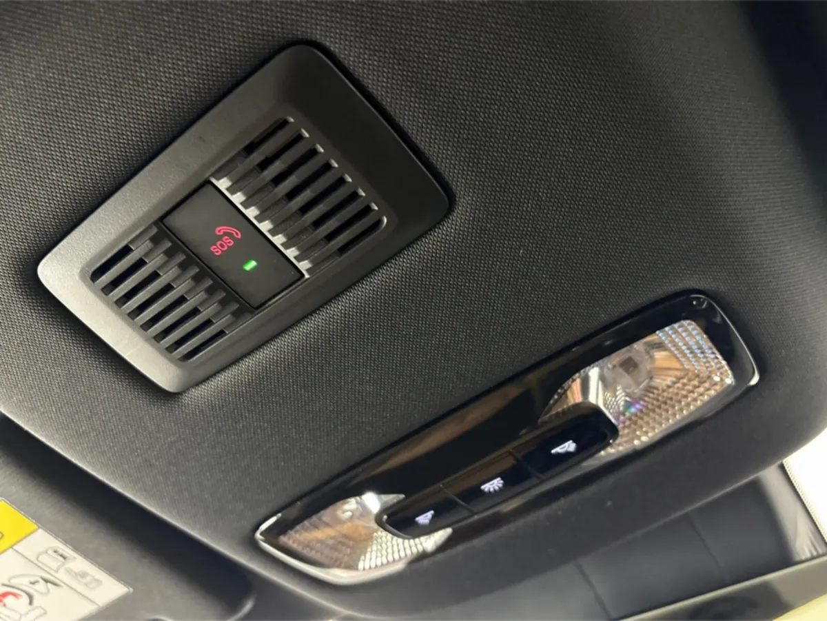 MG HS Hatchback, Petrol Hybrid, 2025, Red
