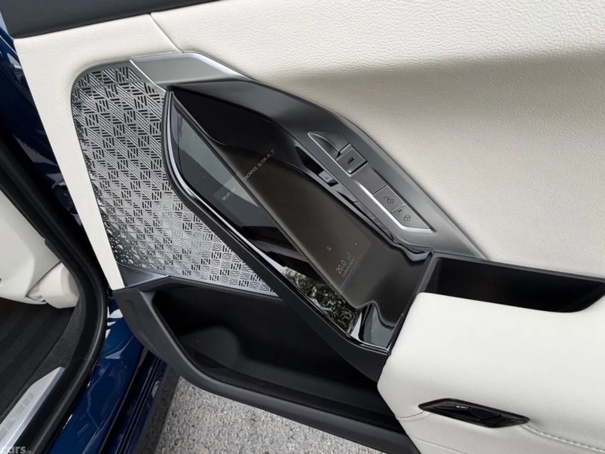 BMW i7 Saloon, Electric, 2026, Blue