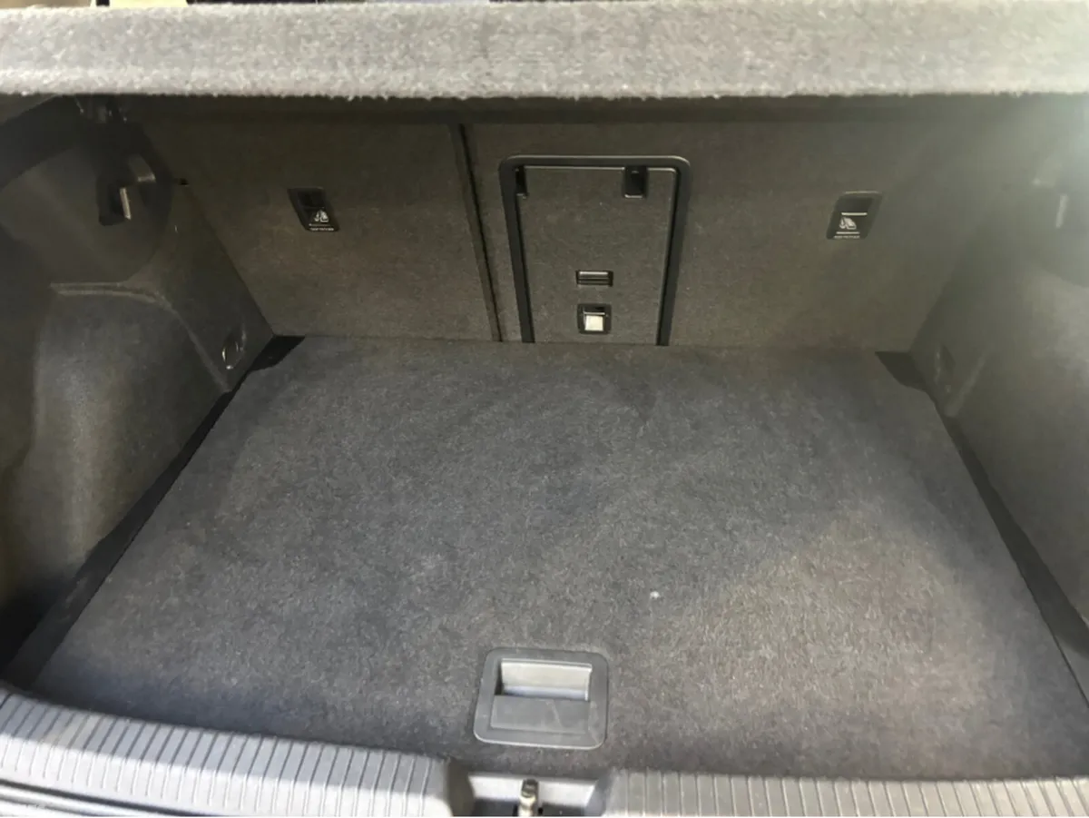 Volkswagen Golf Estate, Petrol Hybrid, 2023, Black