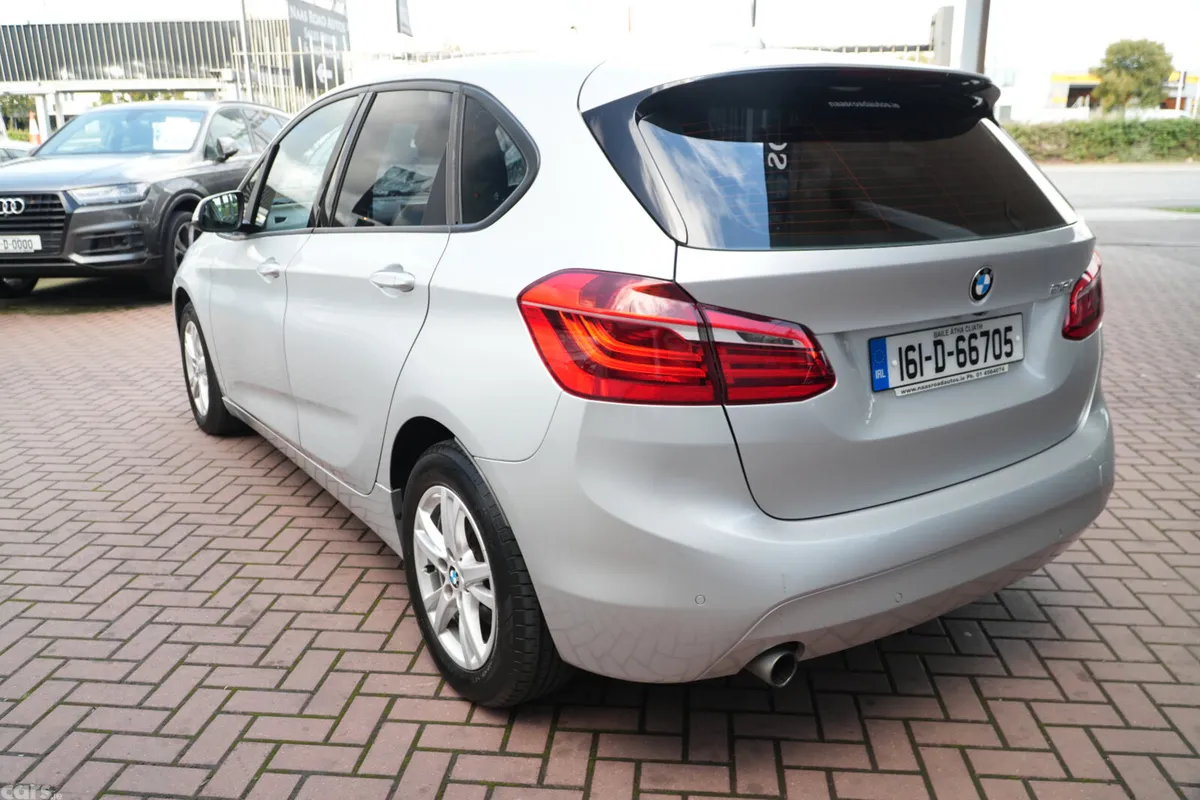BMW 2-Series Hatchback, Petrol, 2016, Silver