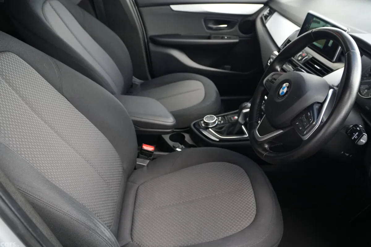 BMW 2-Series Hatchback, Petrol, 2016, Silver