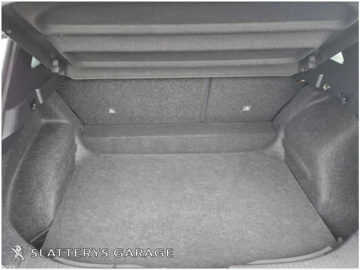 Nissan Qashqai SUV, Petrol, 2022, Grey