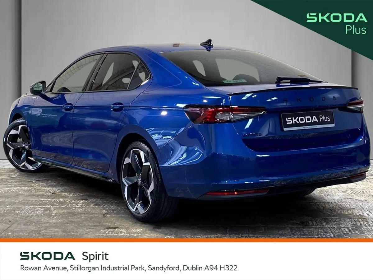 Skoda Superb Saloon, Diesel, 2026, Blue