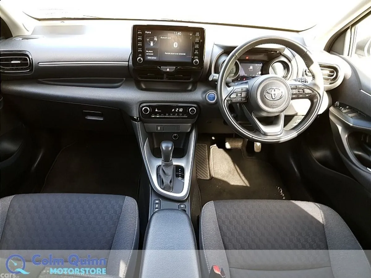 Toyota Yaris Hatchback, Petrol Hybrid, 2024, White