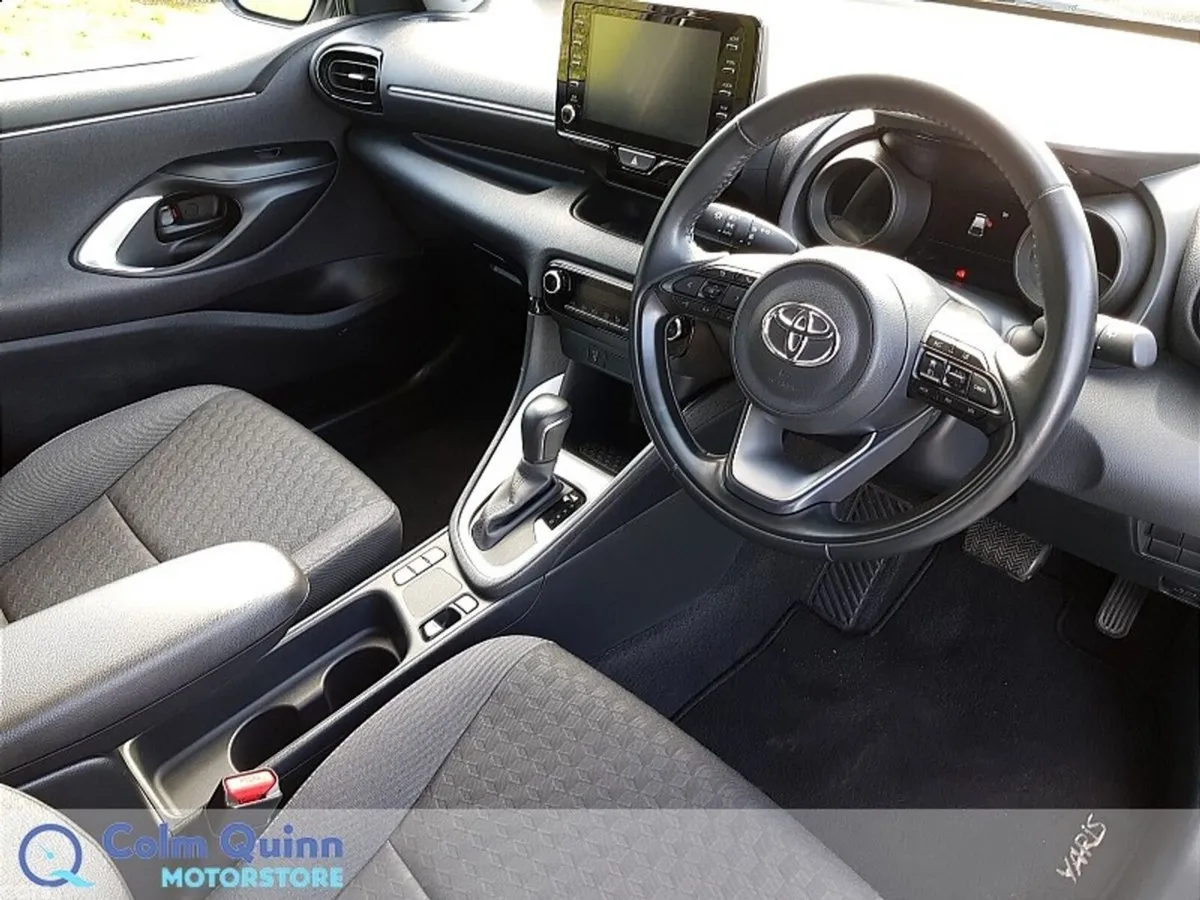 Toyota Yaris Hatchback, Petrol Hybrid, 2024, White