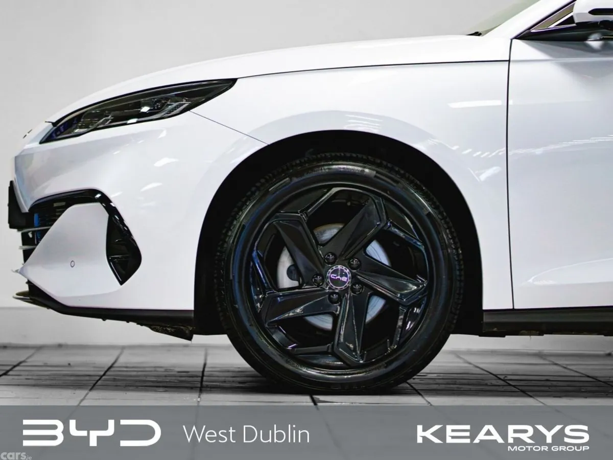 BYD Seal 6 Saloon, Petrol Plug-in Hybrid, 2026, White