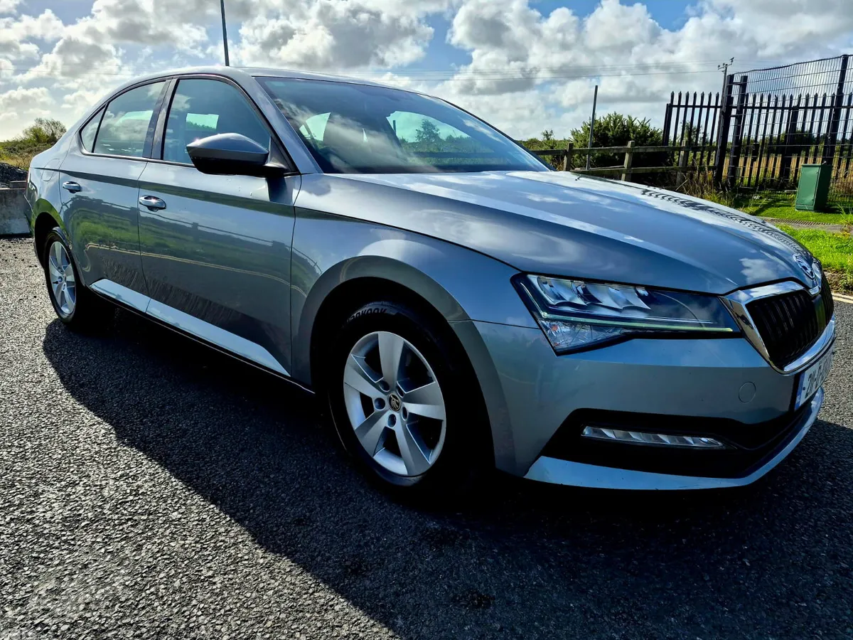 Skoda Superb Saloon, Diesel, 2021, Grey