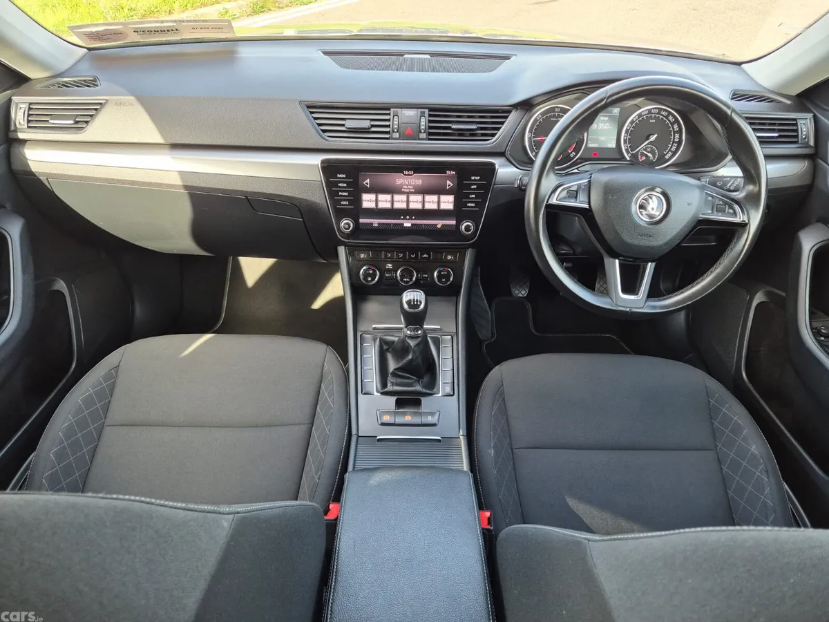 Skoda Superb Saloon, Diesel, 2021, Grey