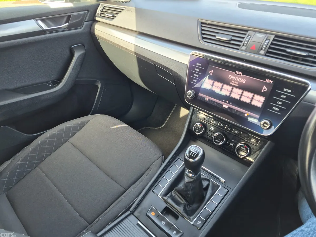 Skoda Superb Saloon, Diesel, 2021, Grey